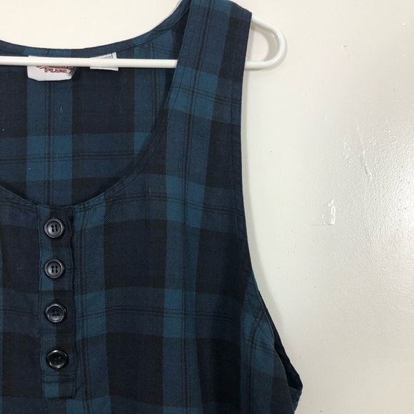 Peachy Plus Gingham Short Sleeve Dress - Picture 2 of 5